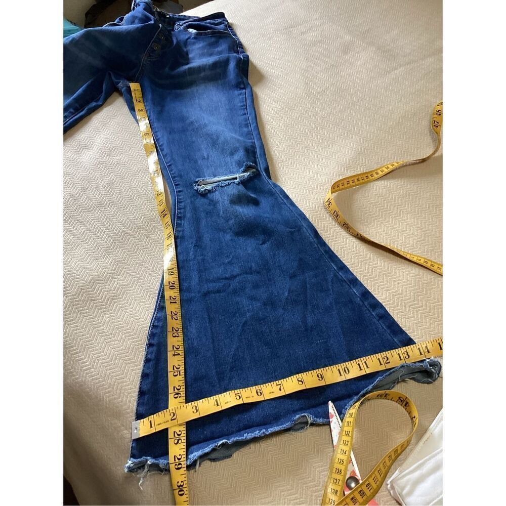 L & B Midrise Super Flared Distressed Jeans 14 - Picture 4 of 8